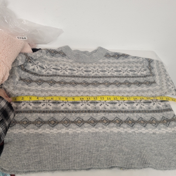 H&M Size L Gray Metallic Fair Isle Sparkle Fuzzy Wool Blend Crew Neck Pullover - Picture 7 of 12